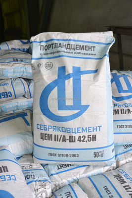 La stampa offset borse del cemento di carta kraft dei sacchi 50kg della carta di 3 pieghe ha personalizzato